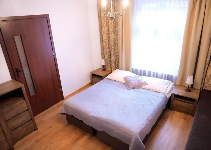 Alojamento de Acomodação e Pequeno-almoço Centrum - Duży Ogród Szczawnica