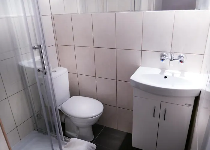 Centrum - Duży Ogród Alojamento de Acomodação e Pequeno-almoço 3*