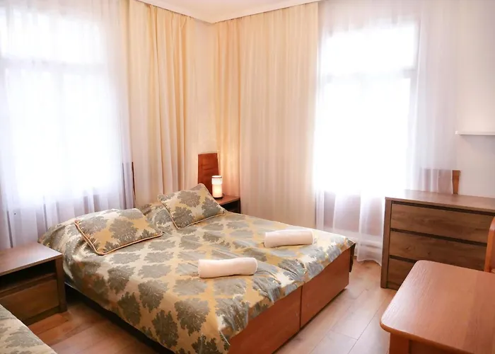 Centrum - Duży Ogród 3*